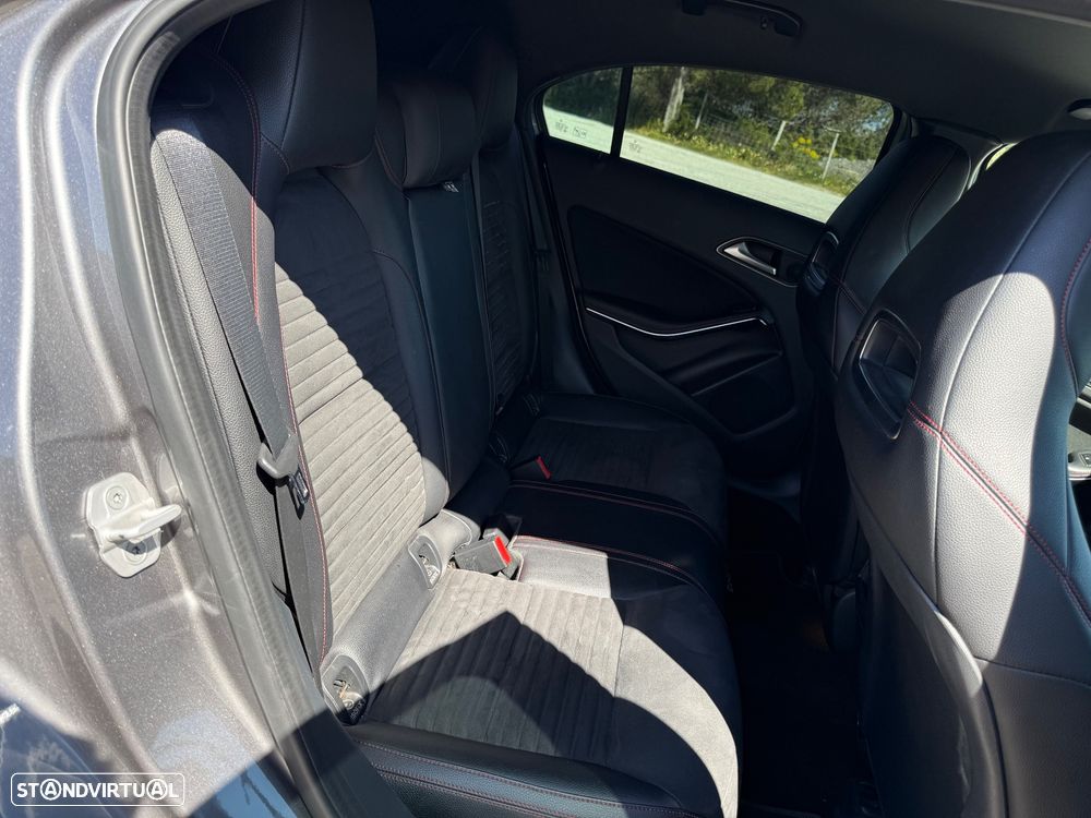 Mercedes-Benz A 45 AMG 4-Matic - 19