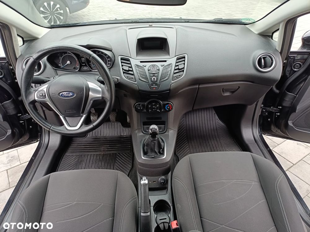 Ford Fiesta - 22