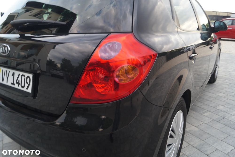 Kia Ceed - 19