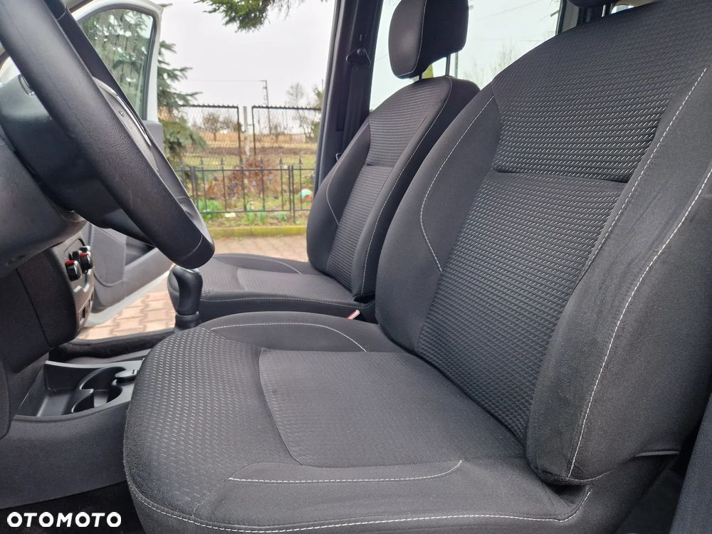 Dacia Lodgy 1.6 SCe Laureate S&S - 22