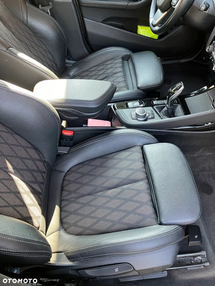 BMW X1 sDrive18i xLine - 6