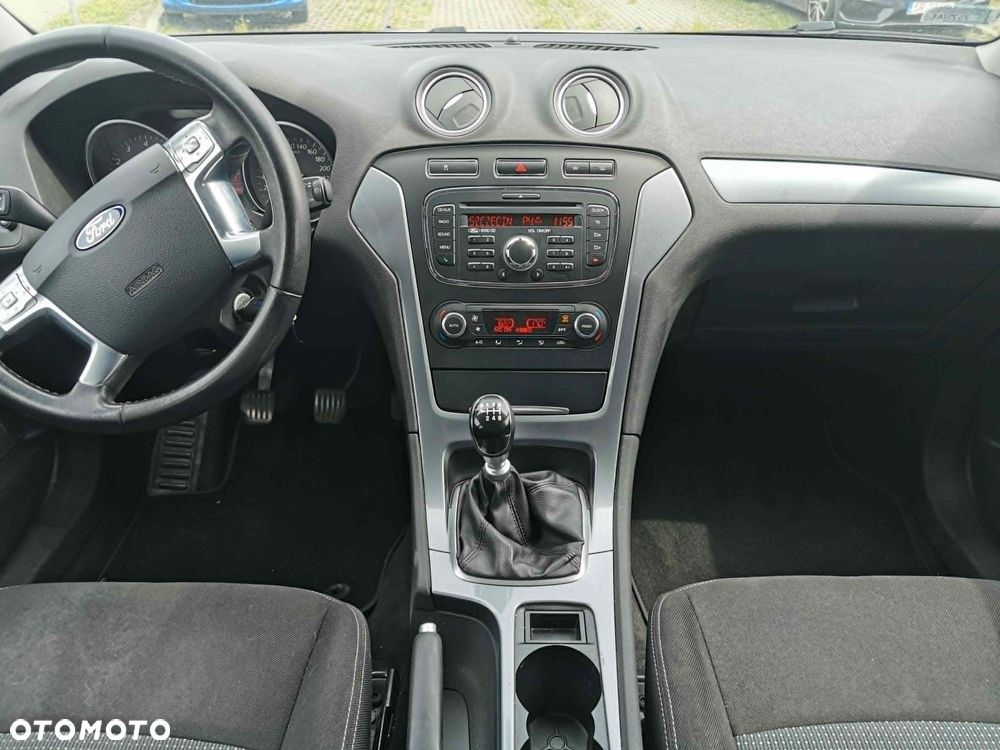 Ford Mondeo 2.0 T Trend - 12