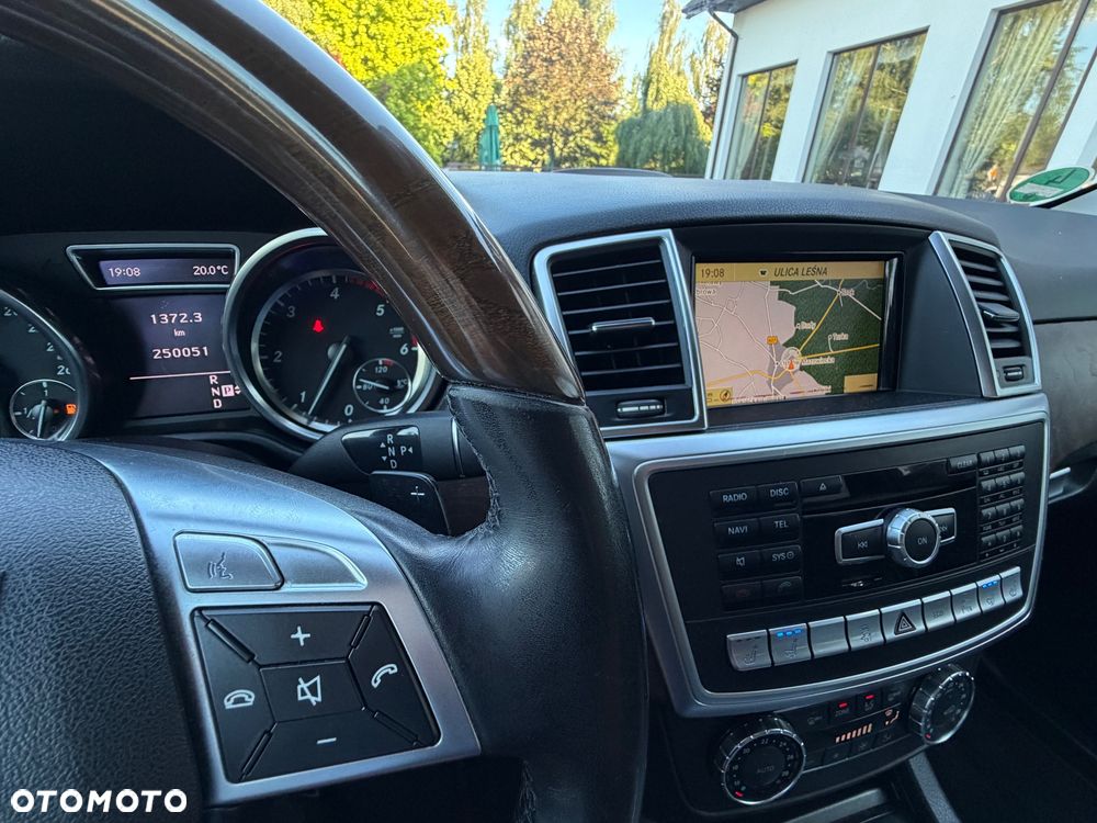 Mercedes-Benz ML 350 BlueTEC 4MATIC 7G-TRONIC Edition 1 - 32