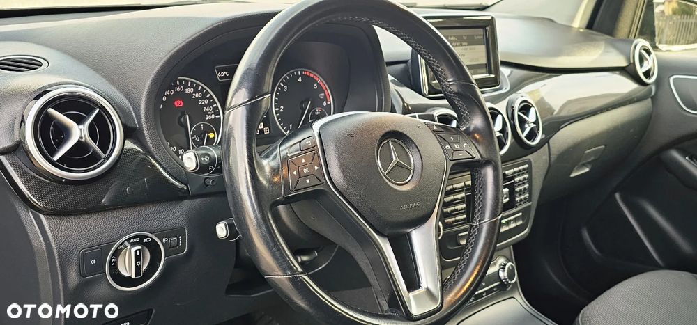 Mercedes-Benz Klasa B 180 d BlueEFFICIENCY Edition Style - 7