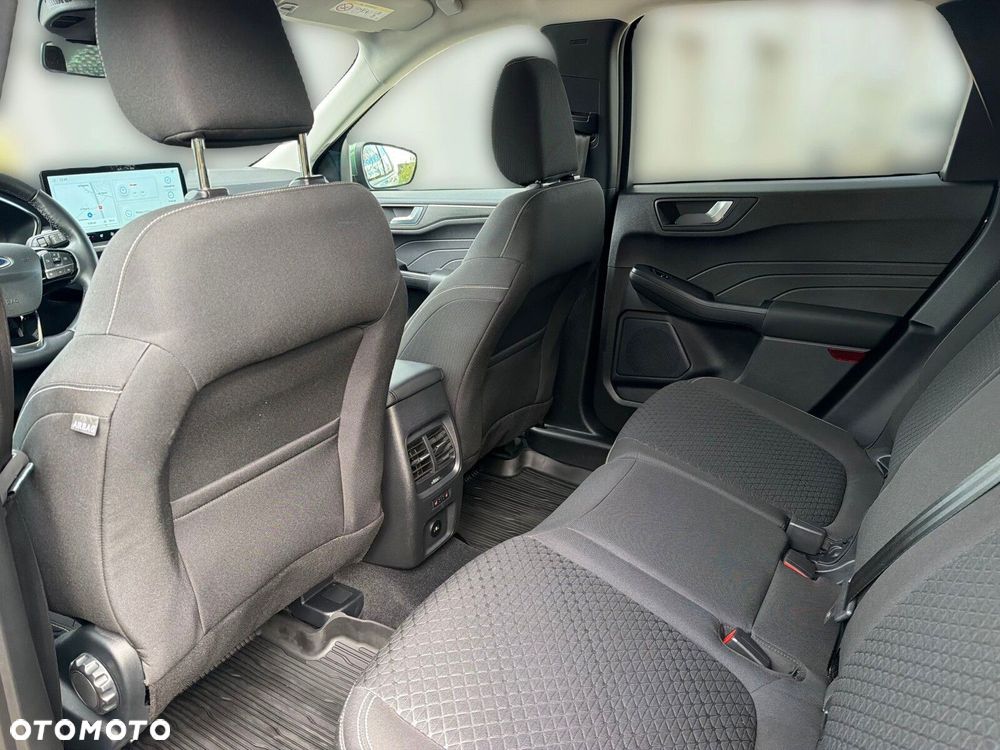 Ford Kuga - 12
