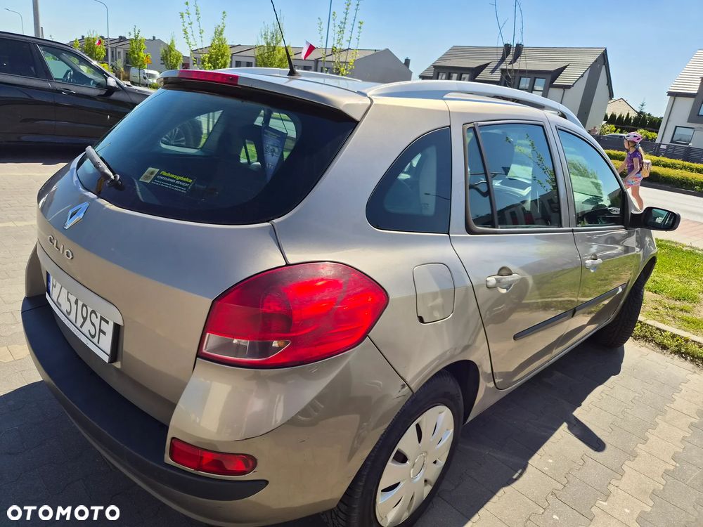 Renault Clio - 7