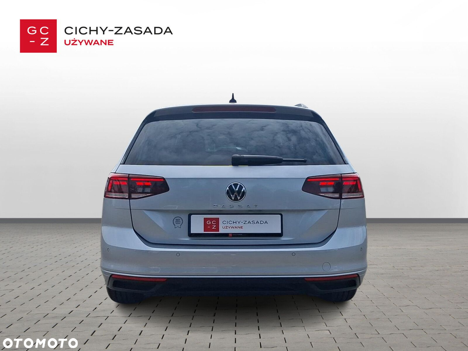Volkswagen Passat - 4