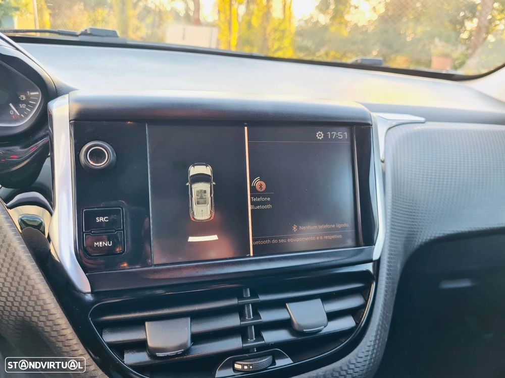 Peugeot 2008 1.2 PureTech Style - 26