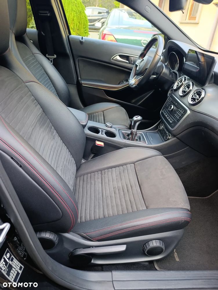 Mercedes-Benz GLA 250 AMG Line - 36
