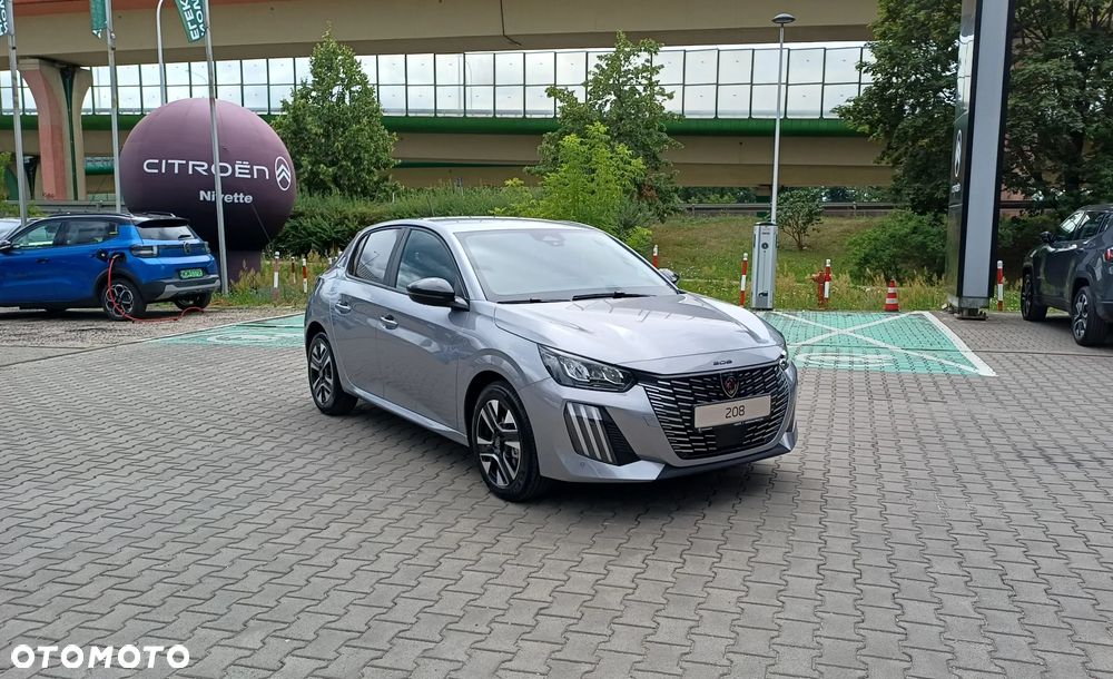Peugeot 208 - 10