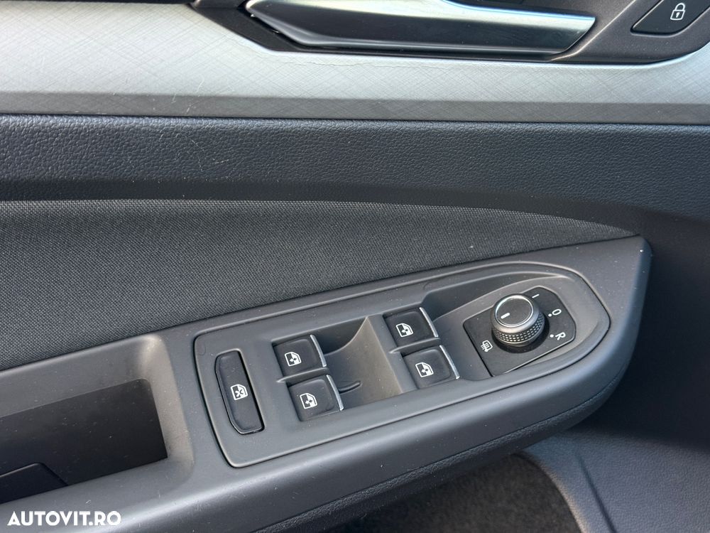 Volkswagen Golf 2.0 TDI 116CP DSG Life - 21