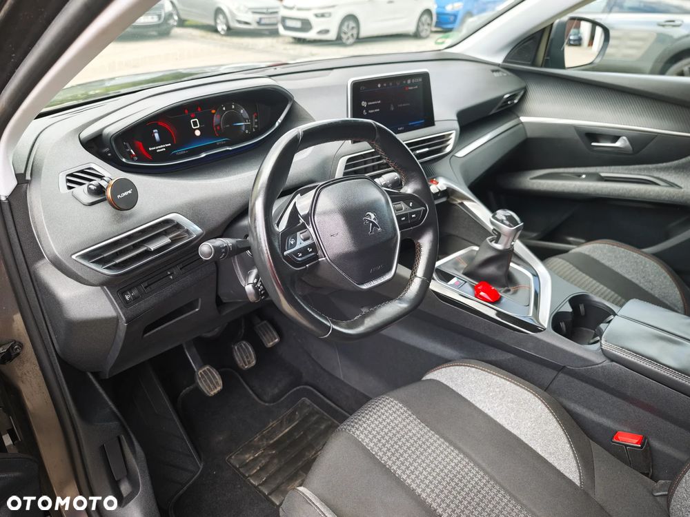 Peugeot 5008 BlueHDi 120 Active - 21