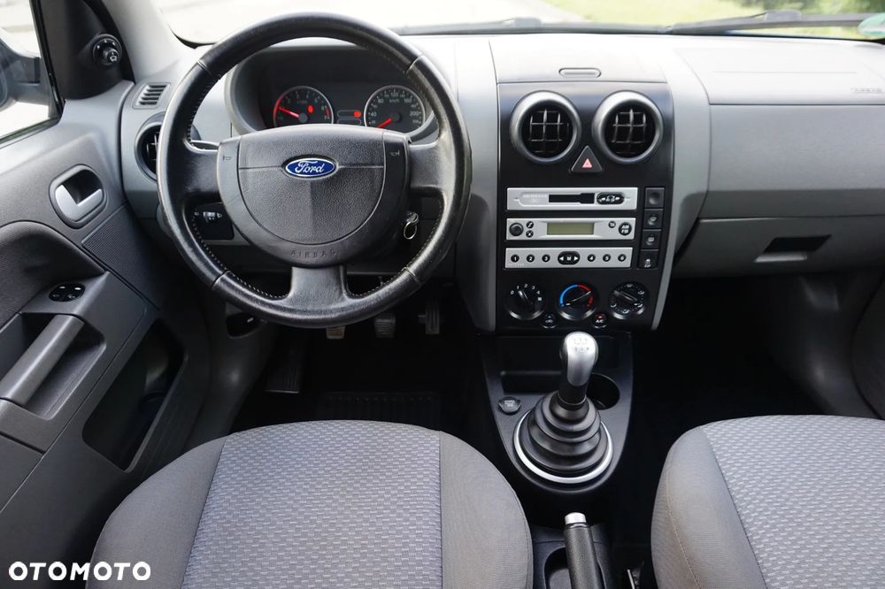 Ford Fusion - 5