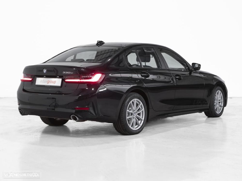BMW 330 - 3