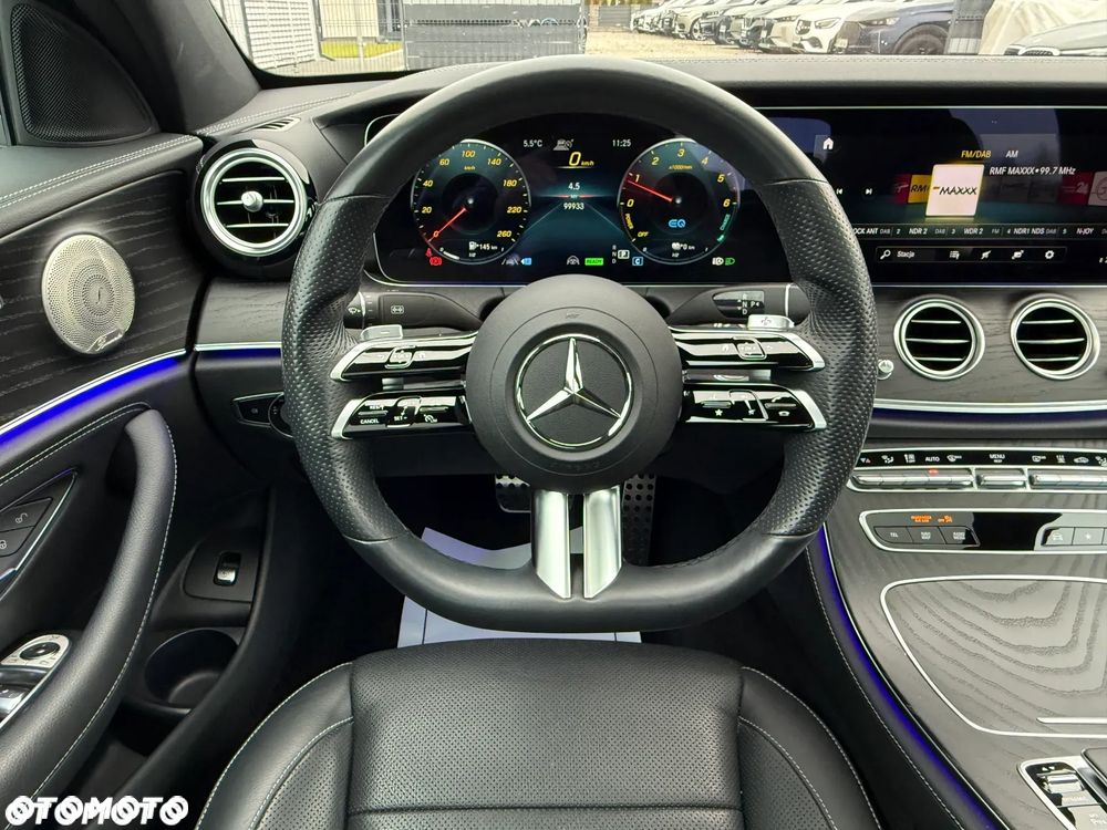 Mercedes-Benz Klasa E 300 de PHEV 4-Matic AMG 9G-Tronic - 36