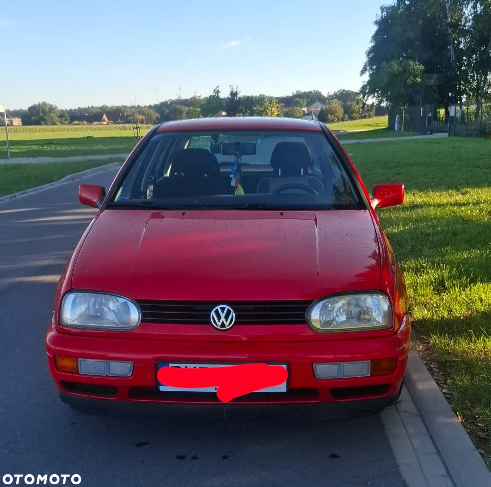 Volkswagen Golf - 1