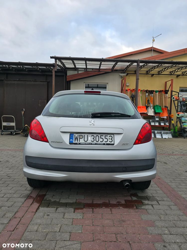 Peugeot 207 - 16