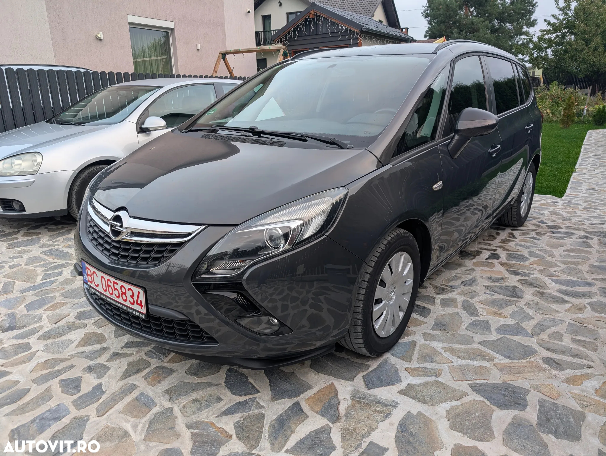Opel Zafira Tourer 1.6 CDTI ECOTEC Start/Stop Edition - 2
