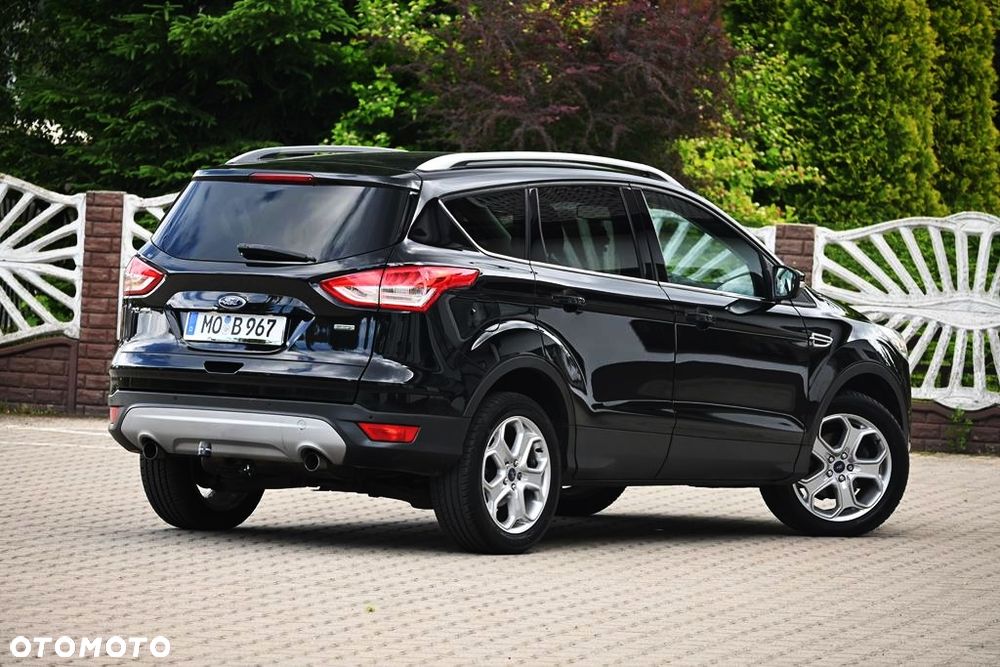 Ford Kuga 1.5 EcoBoost 2x4 Titanium - 18
