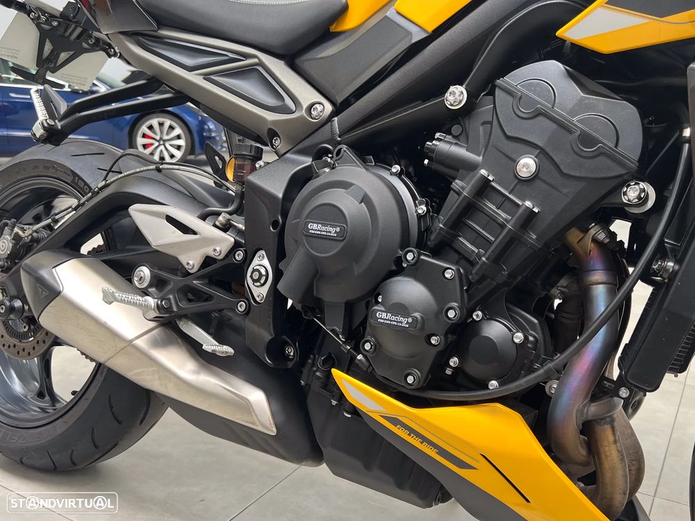 Triumph Street Triple 765 RS - 15