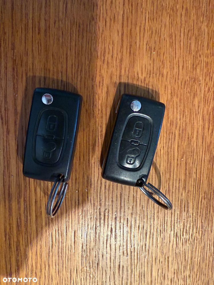 Peugeot 207 Outdoor 1.6 - 16