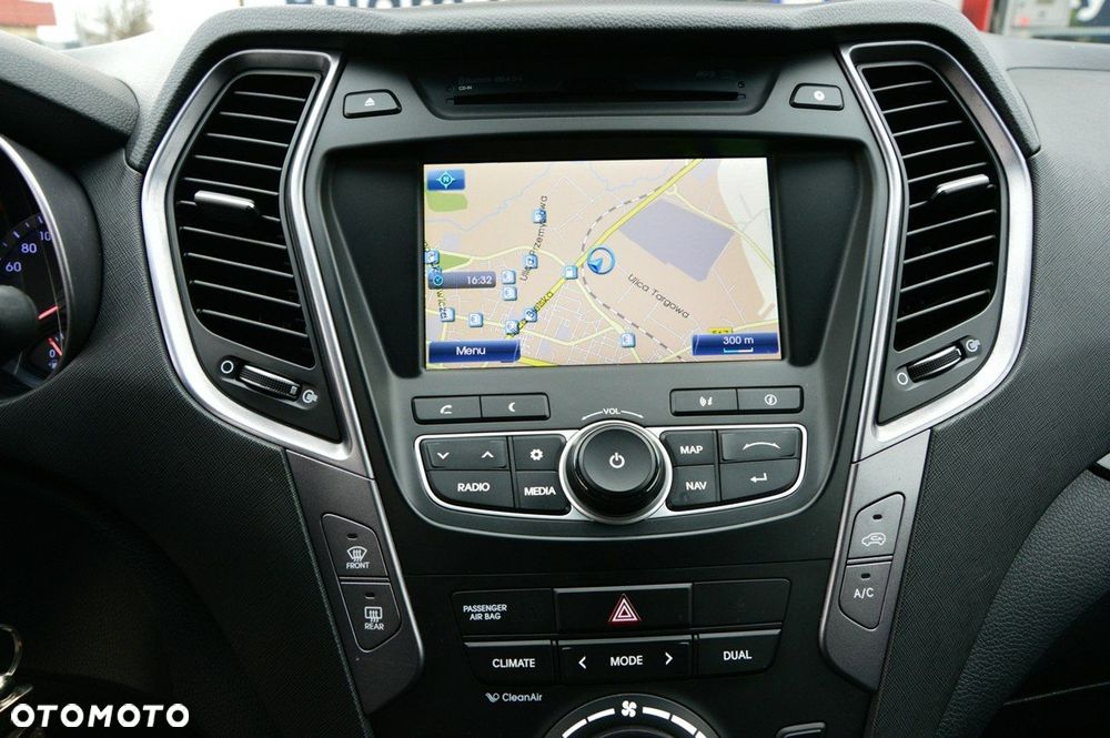 Hyundai Santa Fe 2.0 CRDi 2WD Premium - 32