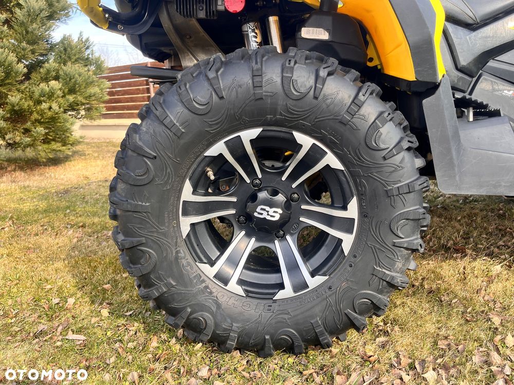 Can-Am Outlander - 12