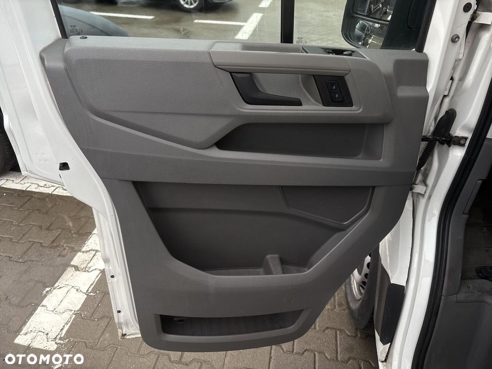 Volkswagen Crafter - 13