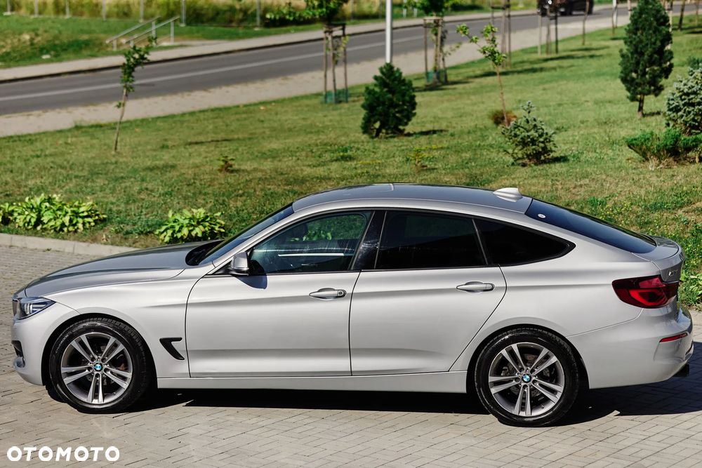 BMW 3GT 320i GPF Sport Line - 8