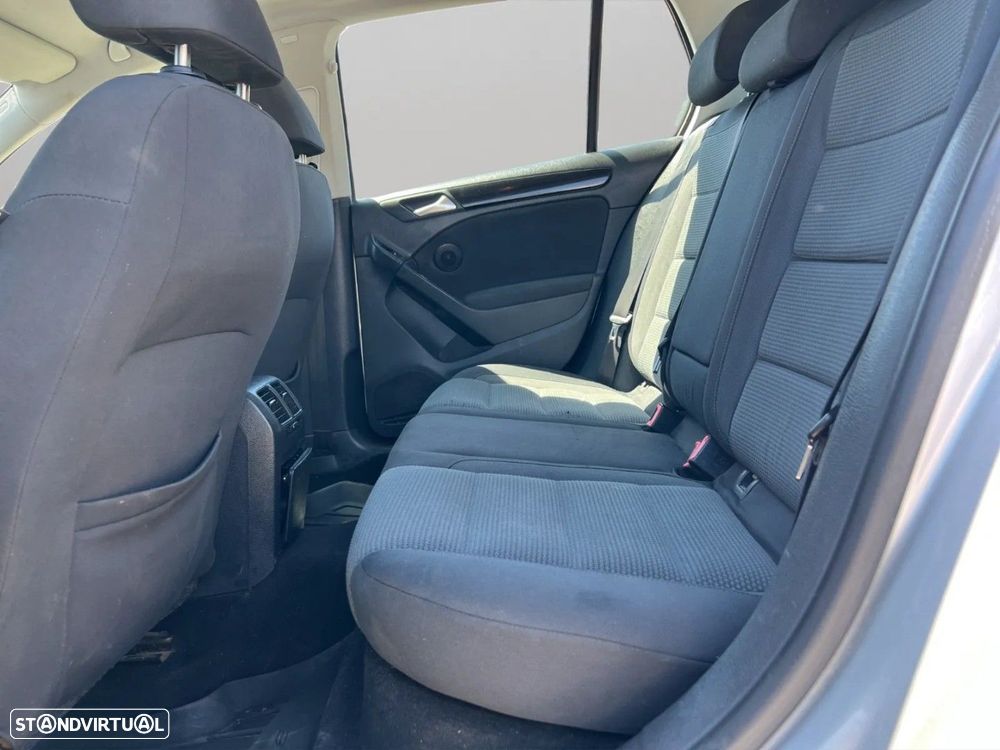 VW Golf - 12