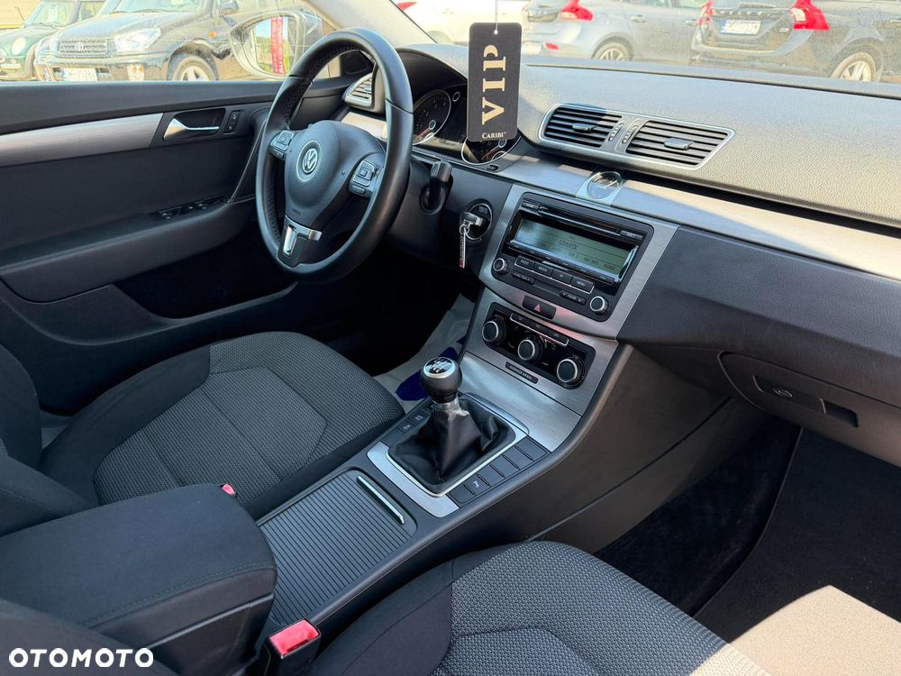 Volkswagen Passat 1.8 TSI Comfortline - 10