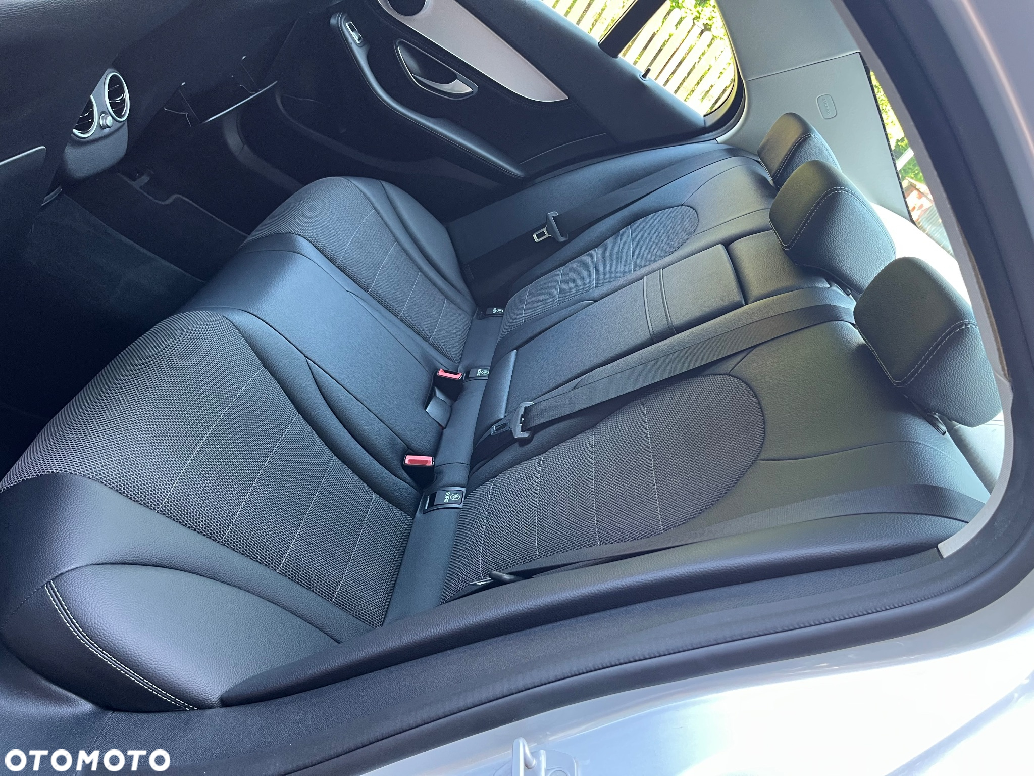 Mercedes-Benz Klasa C 180 7G-TRONIC - 16