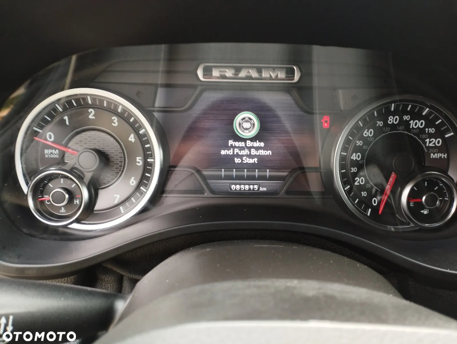 Dodge RAM 1500 5.7 4x4 - 14