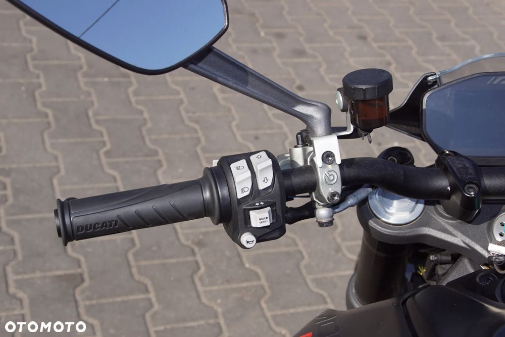 Motocykl na części - Ducati Monster 937 Plus 937 cm3 111 KM 937W4N 2021R Silnik Skrzynia Lampa Osłona Lusterko Błotnik Owiewka Siedzenie Łańcuch Wahacz Laga Sterownik Moduł Czujnik Licznik Manetka - 9
