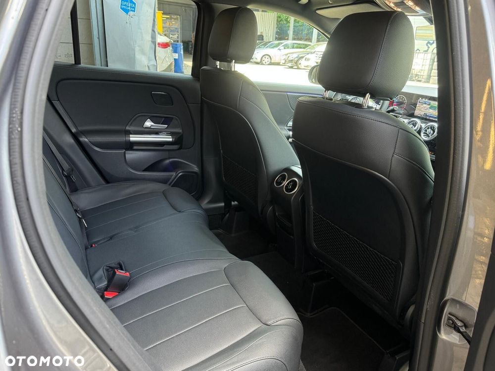 Mercedes-Benz GLA 200 Business Edition - 15