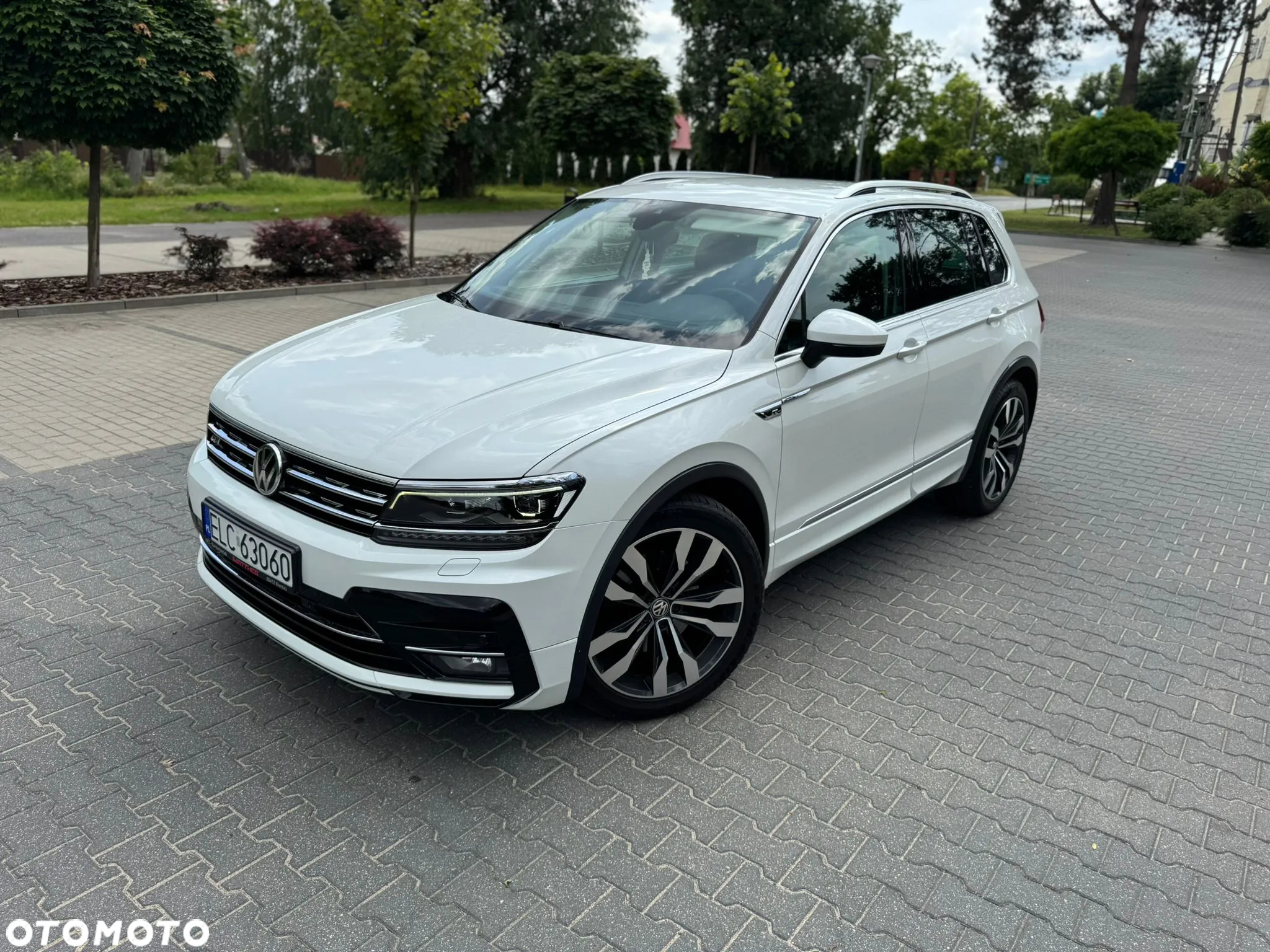 Volkswagen Tiguan 2.0 TDI SCR 4MOTION DSG Highline - 35