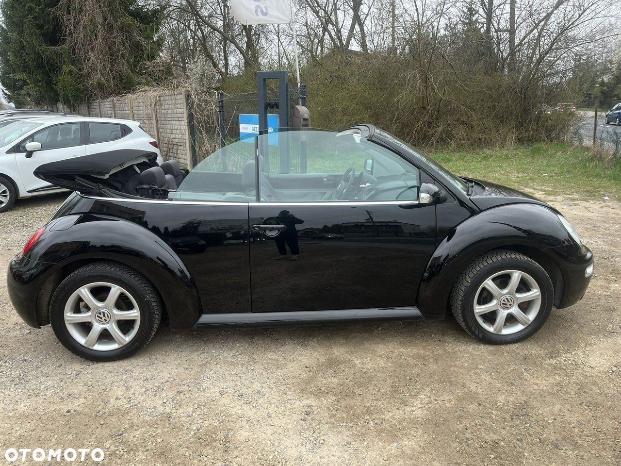 Volkswagen New Beetle - 12
