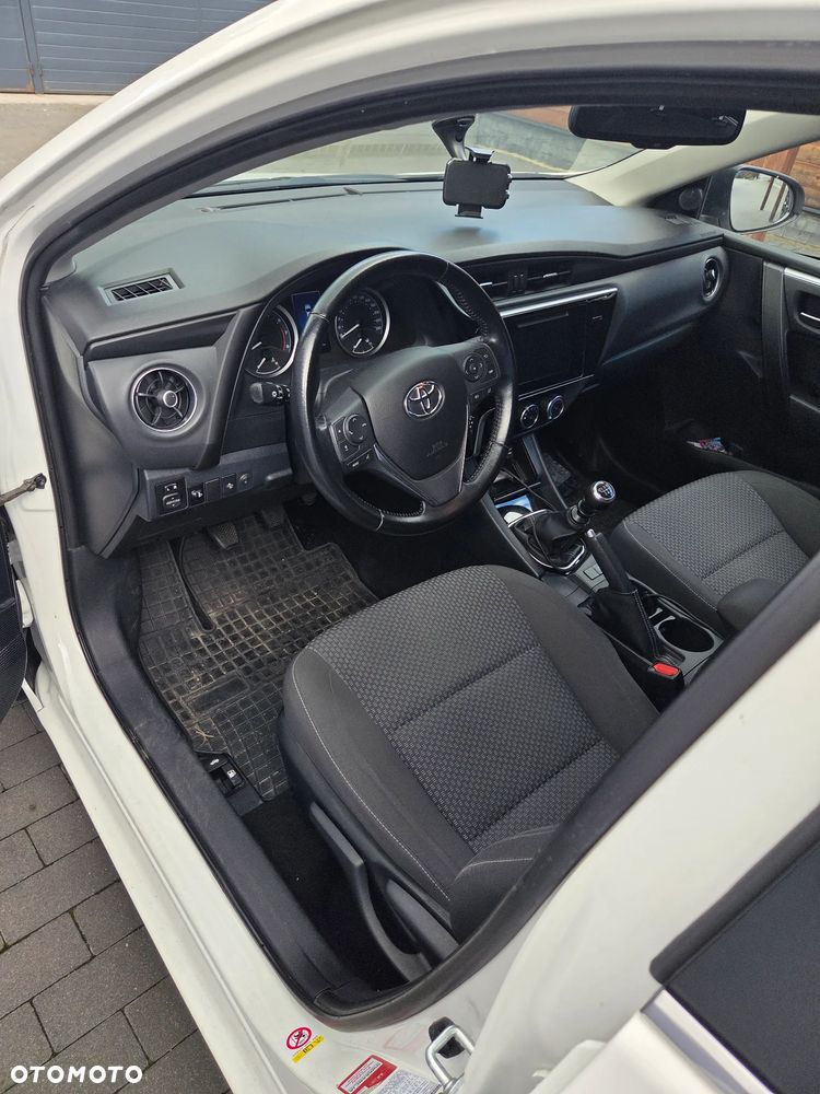 Toyota Corolla 1.6 Comfort - 5