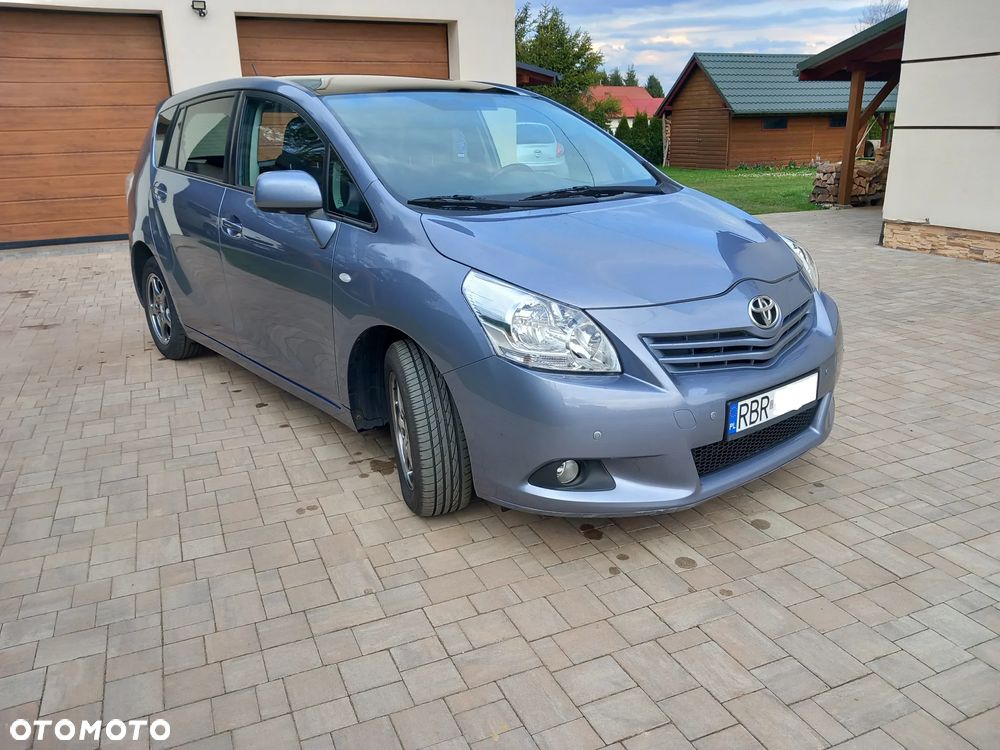 Toyota Verso 2.0 D-4D - 8