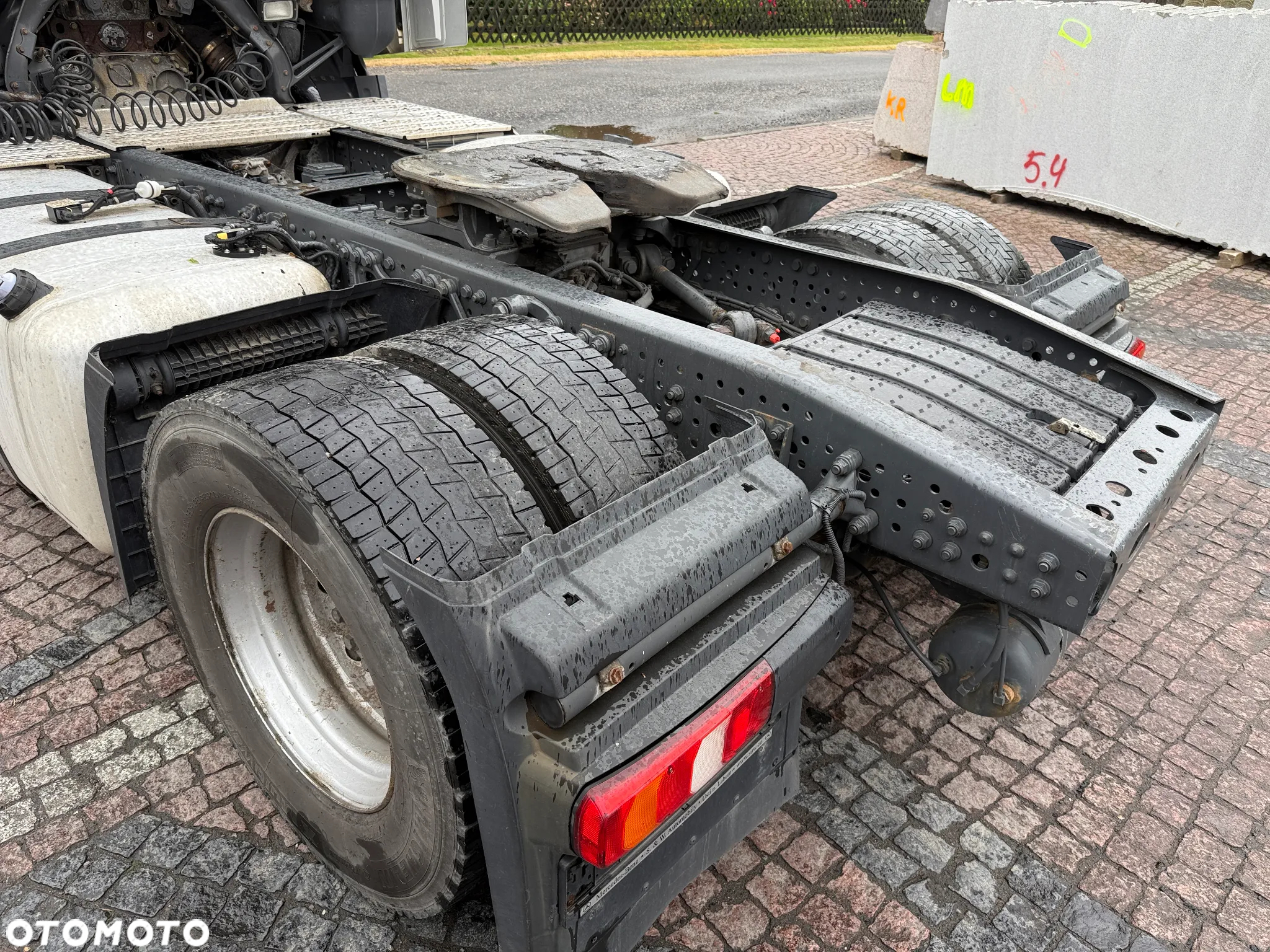 Mercedes-Benz Actros - 18