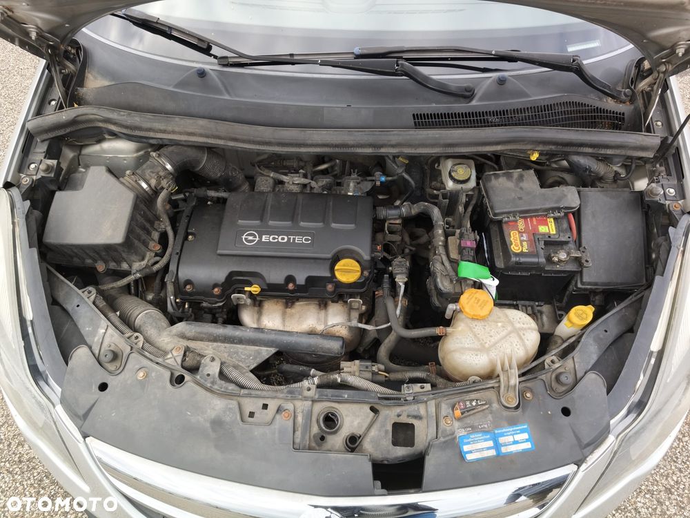 Opel Corsa 1.2 16V Essentia - 18
