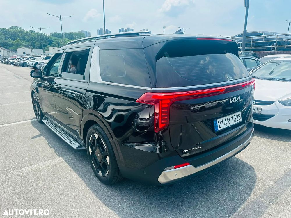 KIA Carnival 2024 — imagine 3