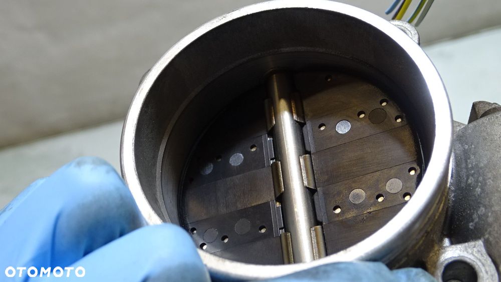 PRZEPUSTNICA BMW E81 116i 2.0  7561066 A2C53374895 - 5