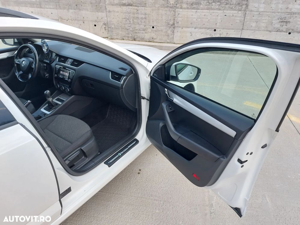 Skoda Octavia 2.0 TDI (Green tec) 4x4 Ambition - 9