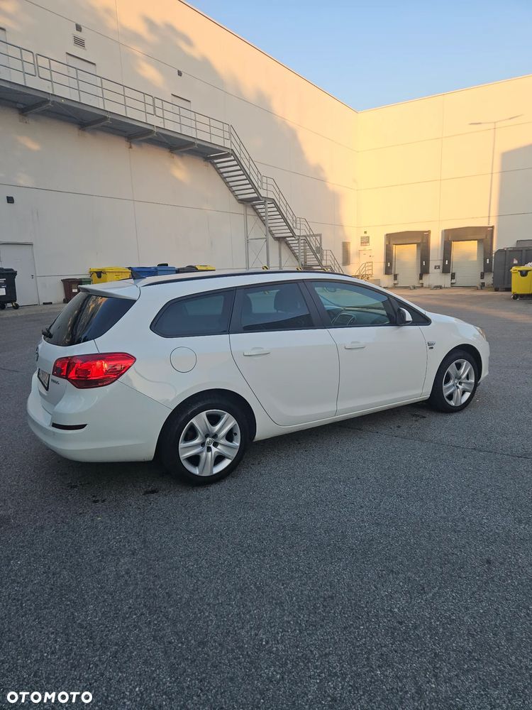 Opel Astra 1.4 Turbo - 5