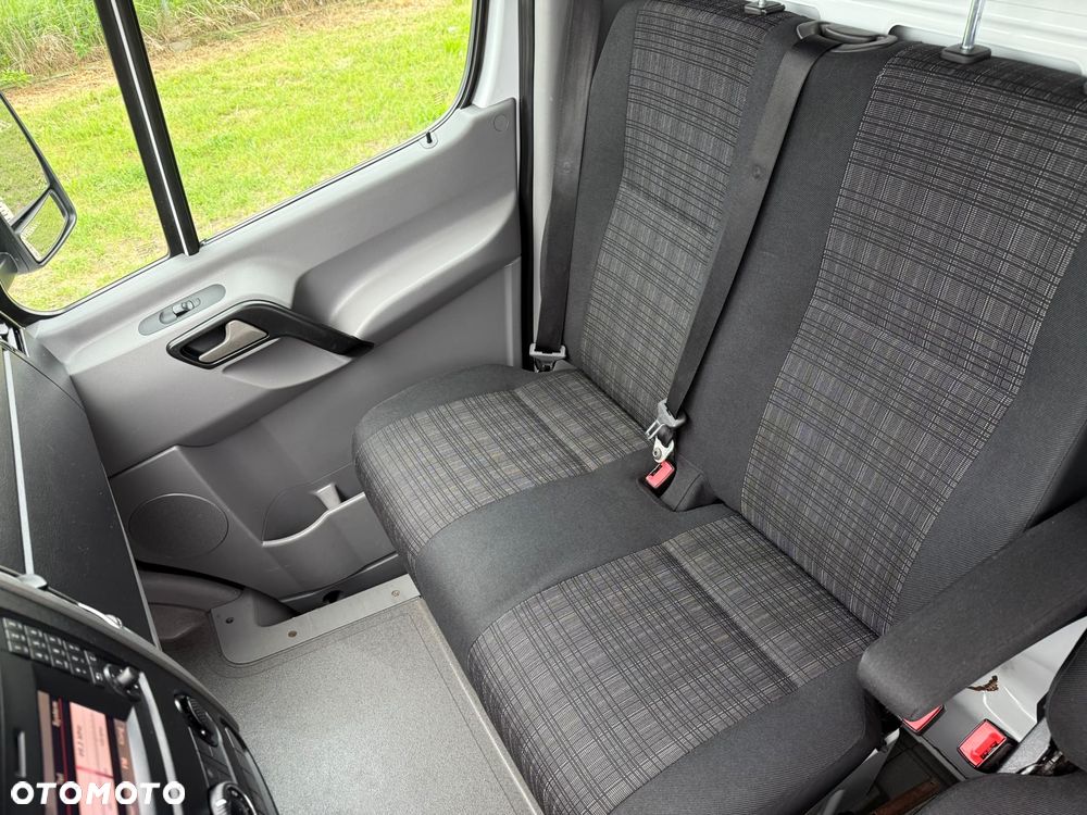 Mercedes-Benz Sprinter - 18