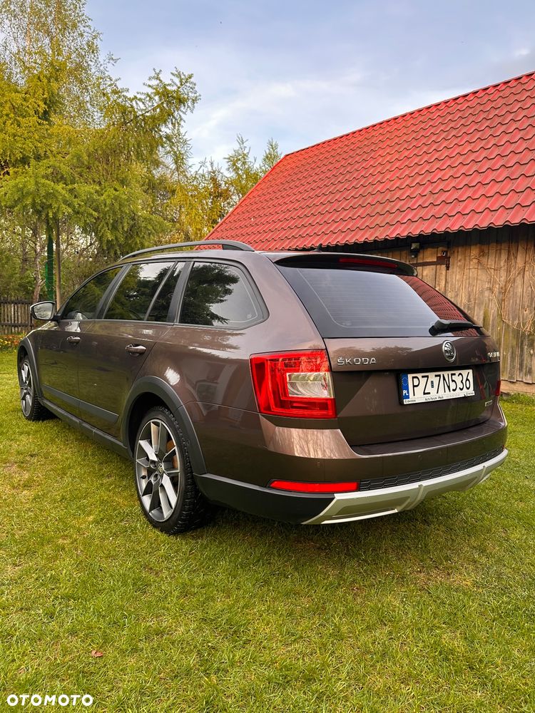 Skoda Octavia 2.0 TDI (Green tec) 4x4 DSG Scout - 6