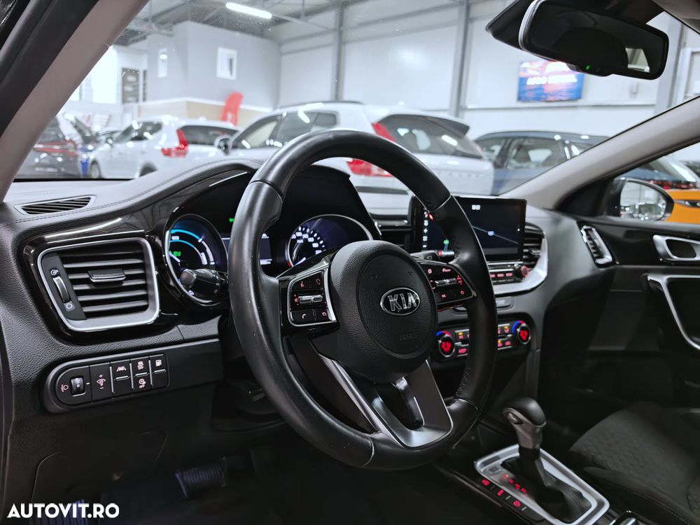 Kia Ceed 1.6 GDI 6DCT PHEV Vision - 8