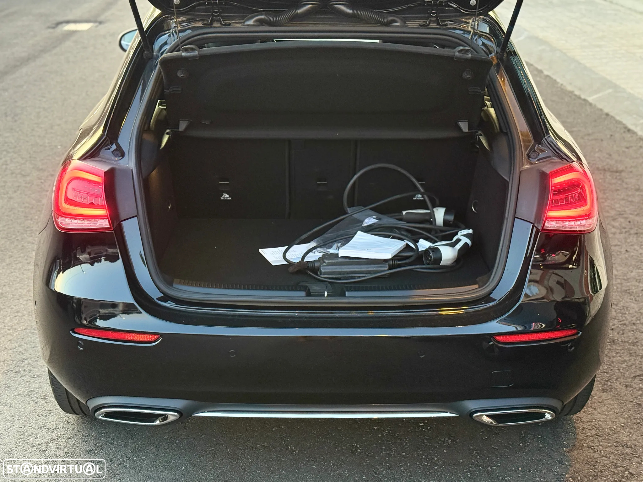 Mercedes-Benz A 250 e Style Plus - 11