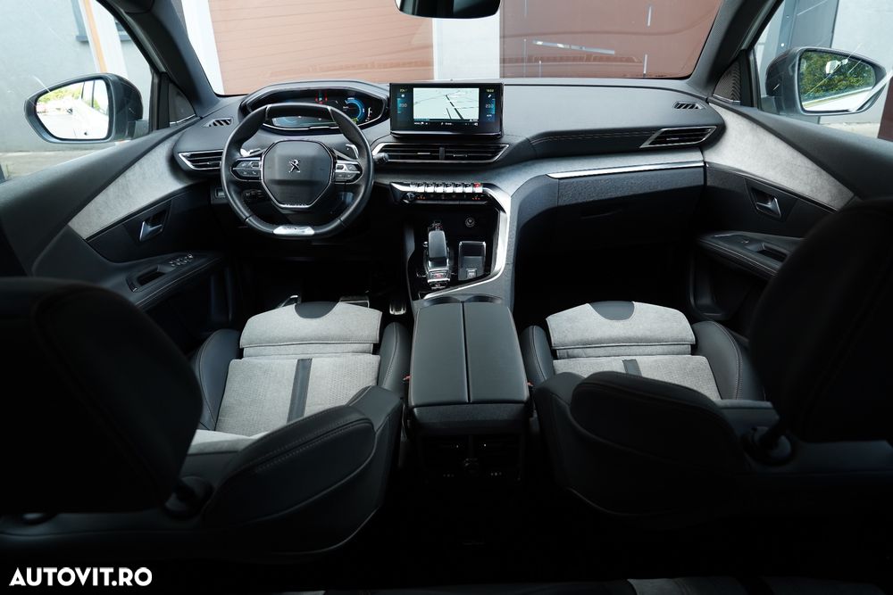 Peugeot 3008 PHEV 300 EAT8 4X4 Allure Pack - 6
